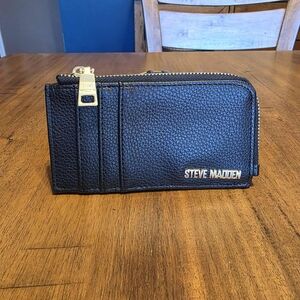 Steve Madden Bpipper zip-around card case wristlet in faux leather.